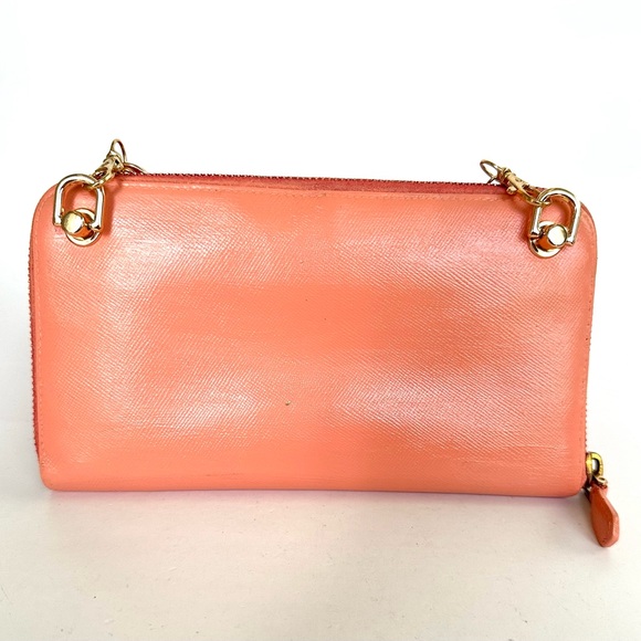 💯 PRADA Logo Peach Saffiano Leather Zippered Wallet on Chain W/ auth cert - Picture 3 of 12